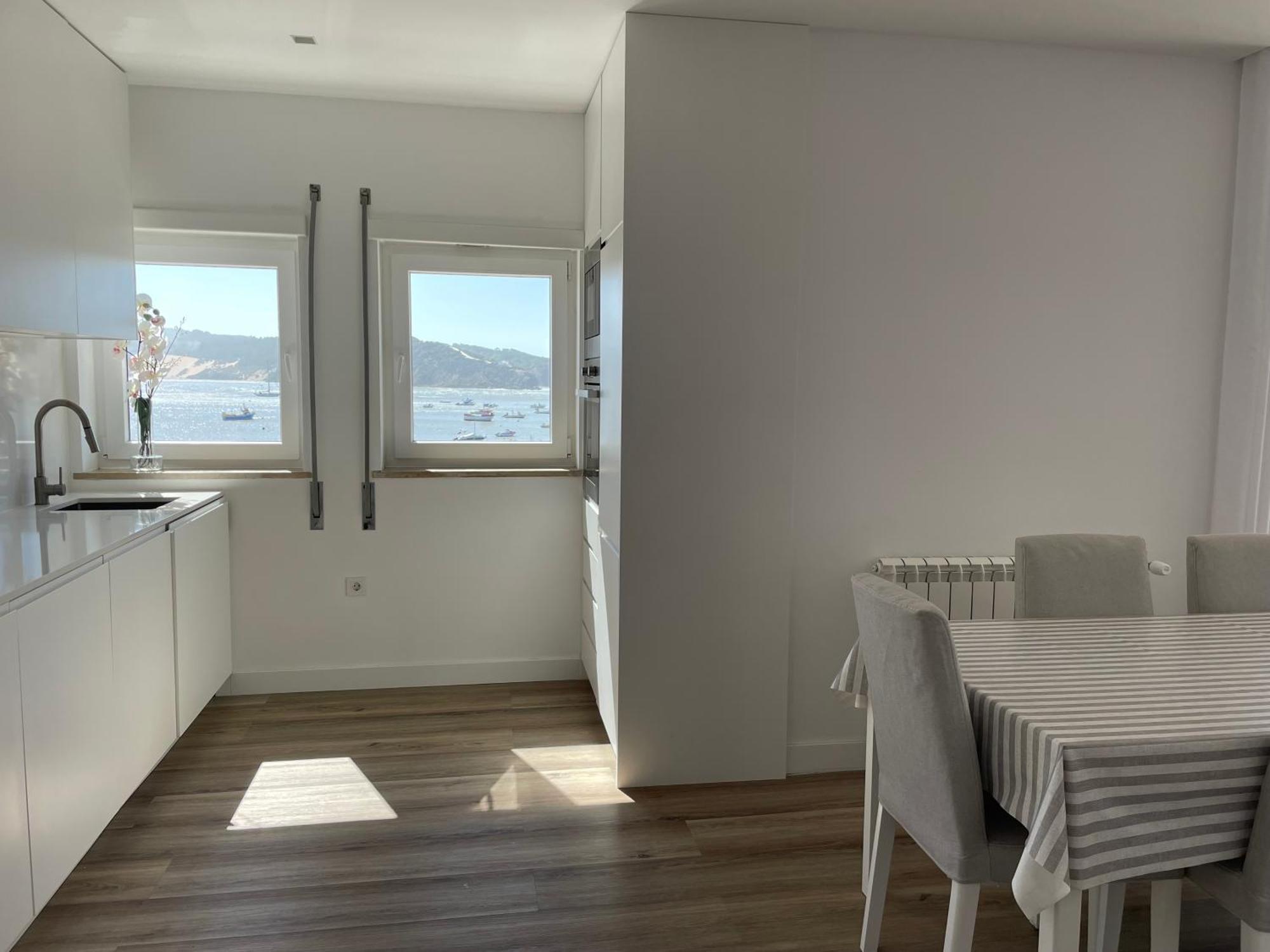 Apartamento Em Frente A Praia São Martinho do Porto Exterior foto